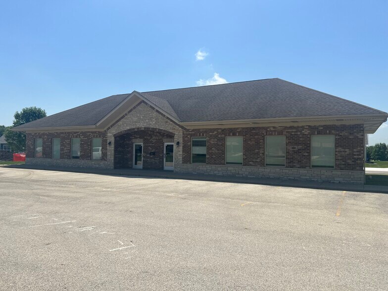 More Photos Of 161 Heritage Meadows Cir, Bourbonnais Office Residential For Lease