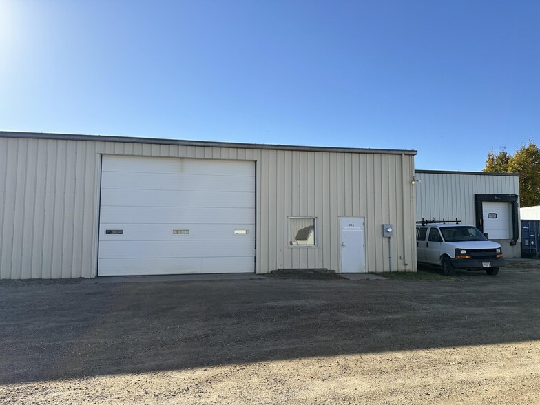 More Photos Of 715 Commerce St, Aberdeen Warehouse For Lease