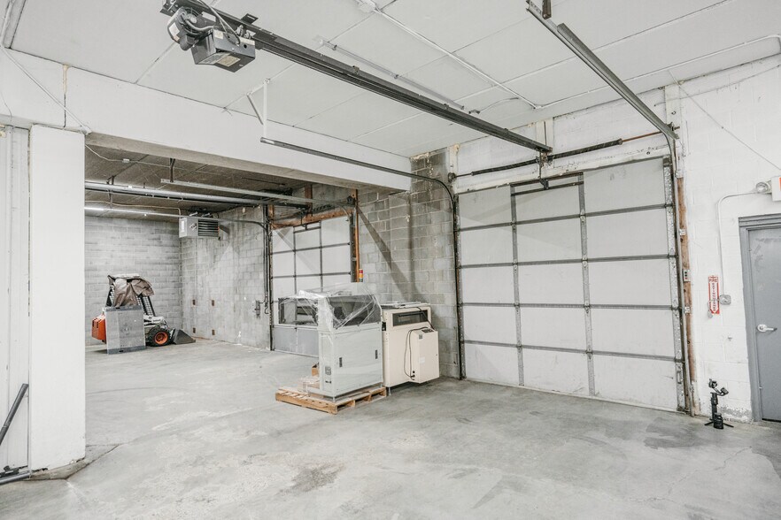 More Photos Of 3260 Gorham Ave, Saint Louis Park Warehouse For Lease