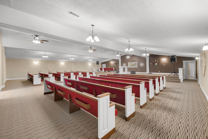 More Photos Of 1306 W Cameron Ave, Rockdale Religious Facility For Sale
