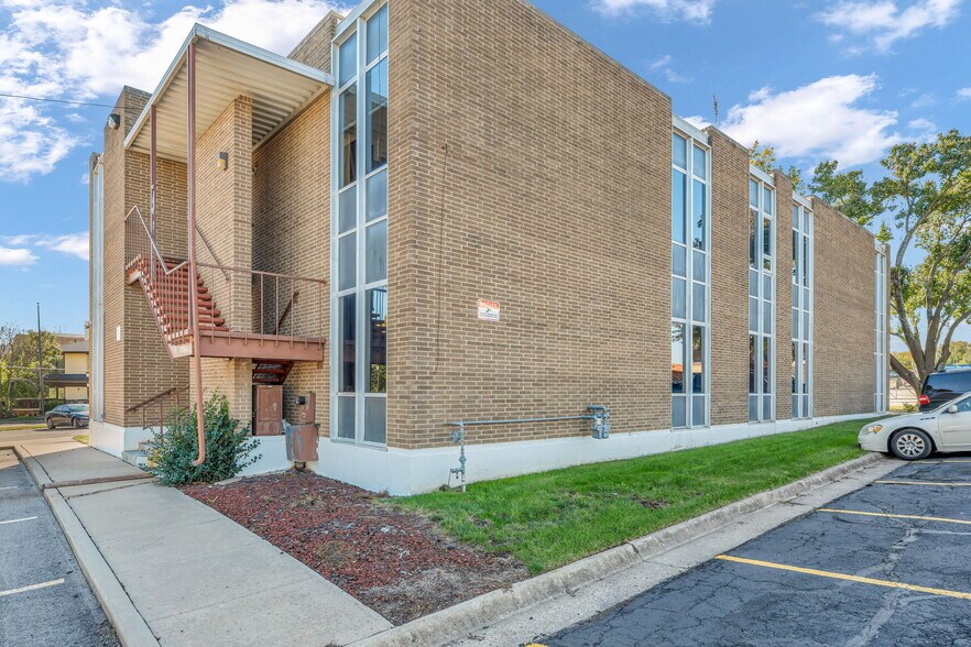 More Photos Of 3320 Sw Harrison St, Topeka Office For Lease