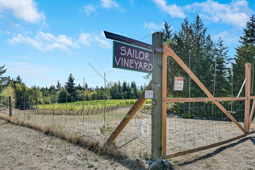 More Photos Of 1673 Woodland Dr, Port Townsend Winery Vineyard For Sale