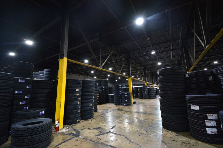 More Photos Of 8400 Sovereign Row, Dallas Distribution For Sale