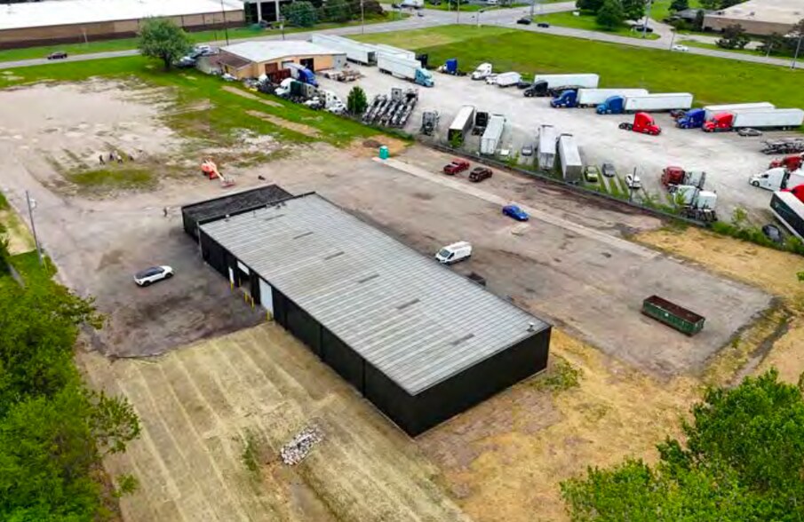 More Photos Of 2975 Symmes Rd, Fairfield Warehouse For Lease