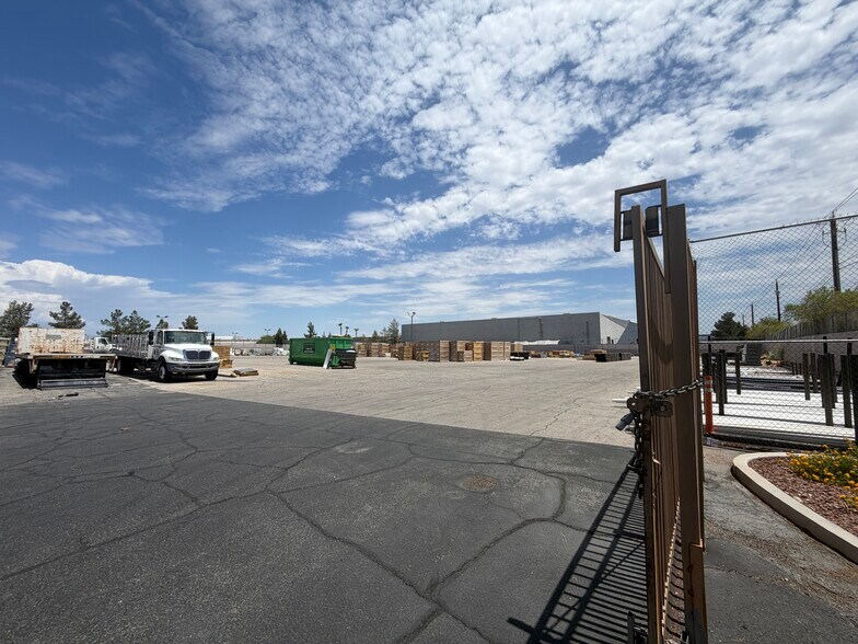More Photos Of 6770 Bermuda Rd, Las Vegas Warehouse For Lease