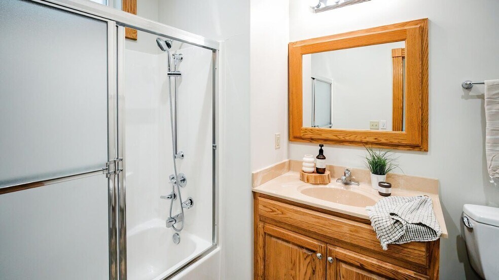 More Photos Of 352 MO-245, Dadeville Horse Stables For Sale