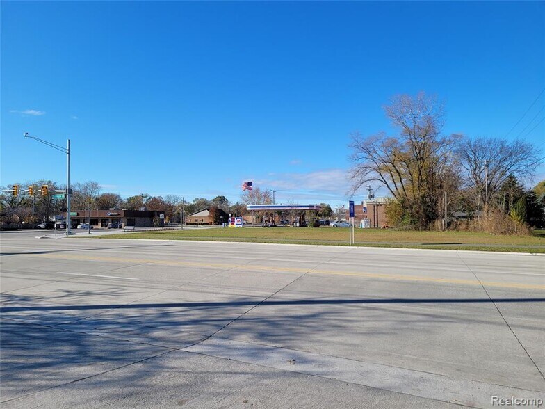More Photos Of 1995 E Auburn Rd, Rochester Hills Land For Lease