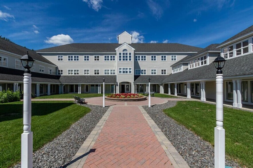 More Photos Of 50 Nashua Rd, Londonderry Office For Sale