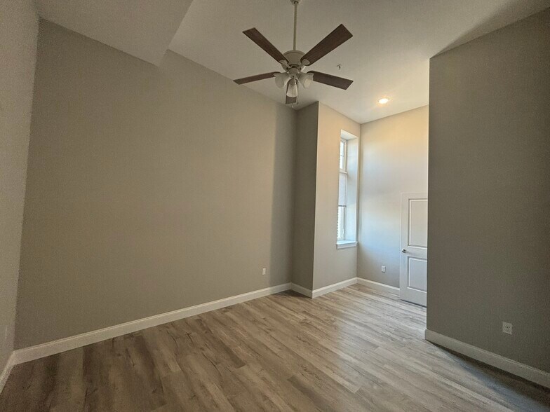 More Photos Of 216 Penn St, Bath Apartments For Sale