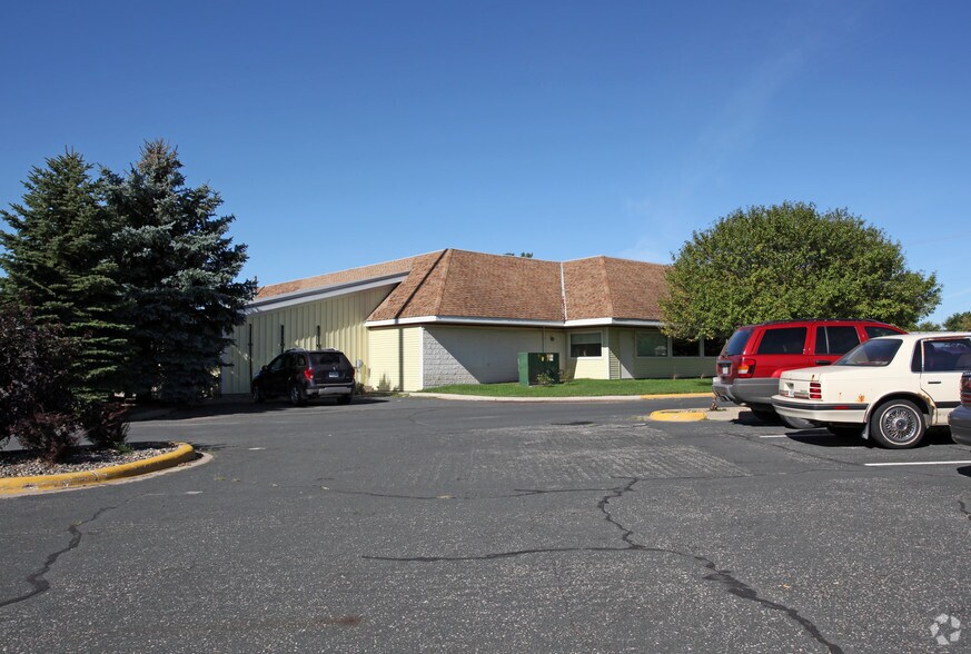 More Photos Of 351 Enterprise Dr E, Belle Plaine Restaurant For Lease