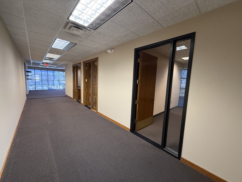 More Photos Of 6940 S Utica Ave, Tulsa Office For Sale