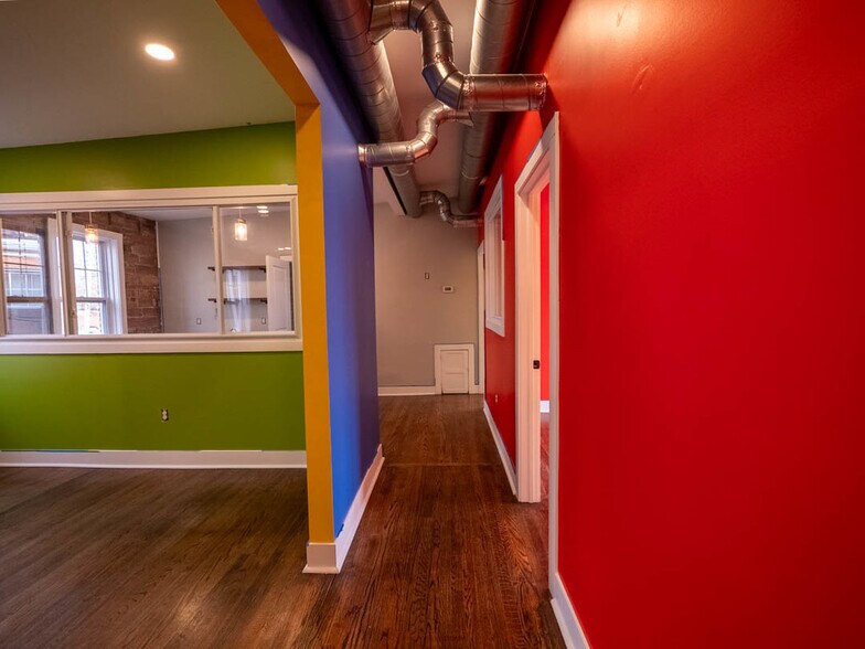 More Photos Of 23900-23908 Woodward Ave, Pleasant Ridge Office For Lease