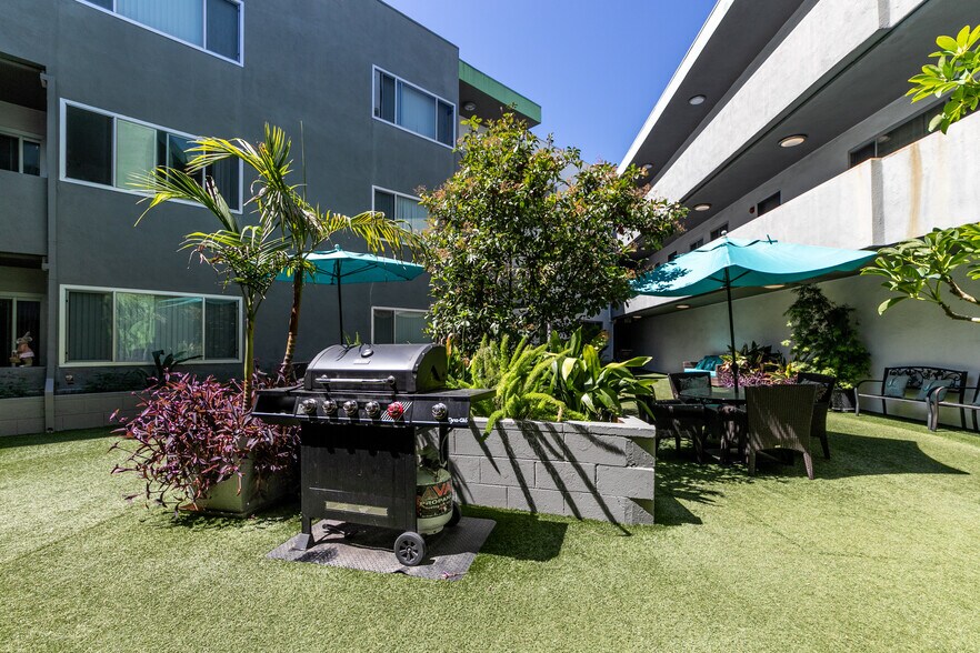 More Photos Of 1595 E Chevy Chase Dr, Glendale Apartments For Sale