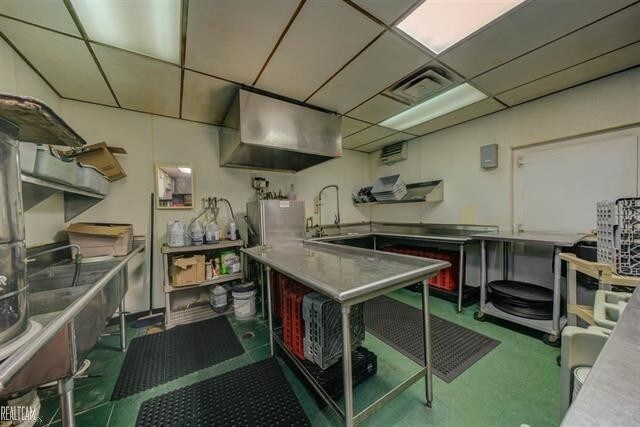 More Photos Of 24611 Gratiot Ave, Eastpointe Freestanding For Sale