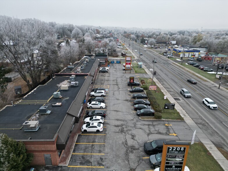 More Photos Of 2208 St Joseph Blvd, Ottawa Freestanding For Lease