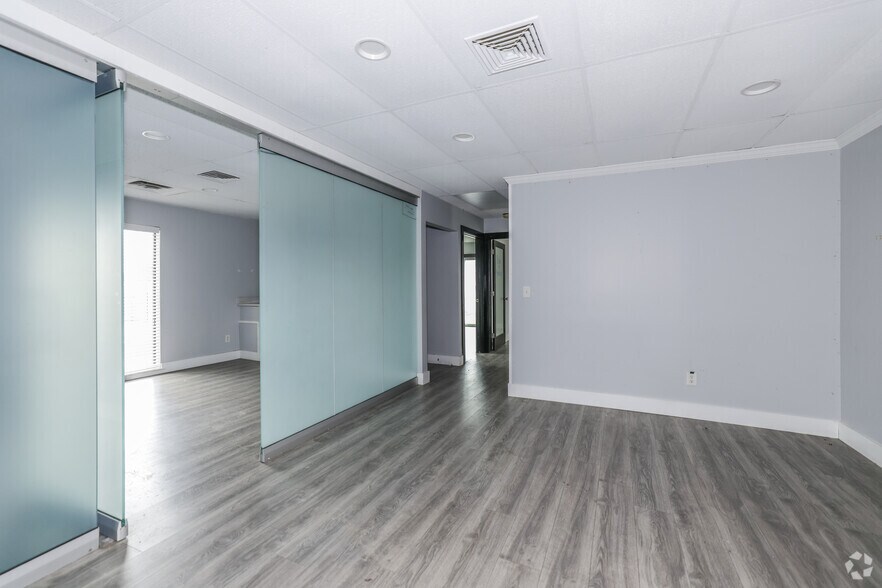 More Photos Of 4641 S Braden Ave, Tulsa Office For Sale