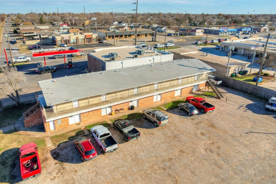 More Photos Of 2108 SW 51st St, Oklahoma City Apartments For Sale