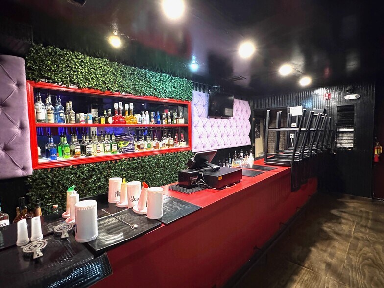 More Photos Of 37 E Main St, Buford Storefront Retail Office For Sale