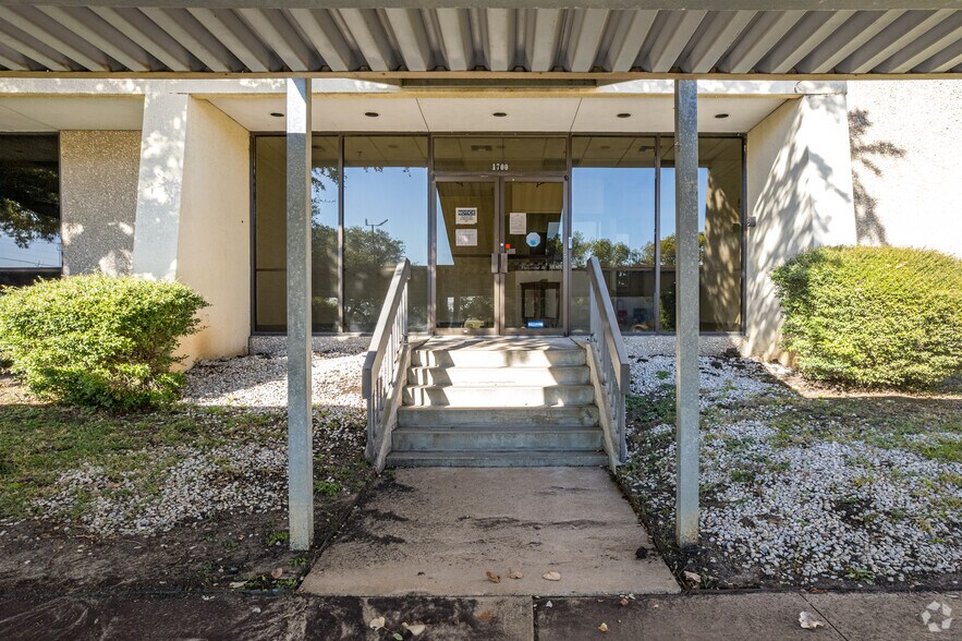 More Photos Of 1700 Columbian Club Dr, Carrollton Manufacturing For Sale
