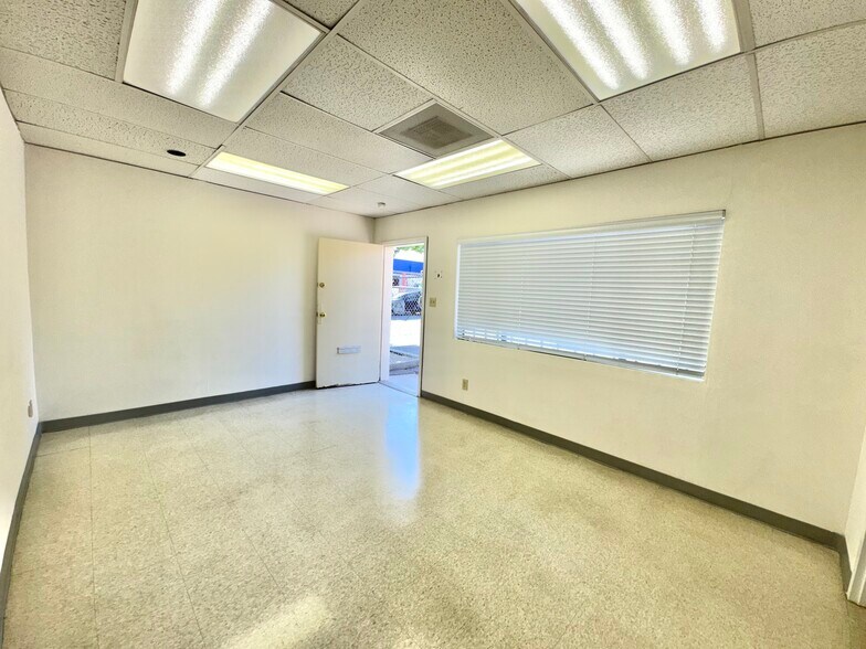 More Photos Of 75 Dillon Ave, Campbell Service For Sale