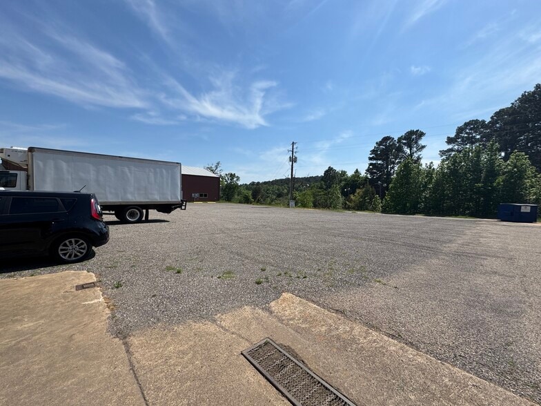More Photos Of 2130 Country Club Rd, Palestine Golf Course Driving Range For Sale