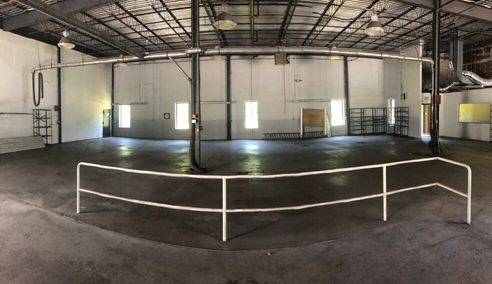 More Photos Of 130 N Belle Mead Rd, East Setauket Light Manufacturing For Sale