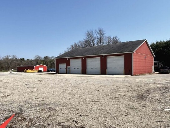 Primary Photo Of 217 Parkview Ave E, Elkhart Manufacturing For Lease