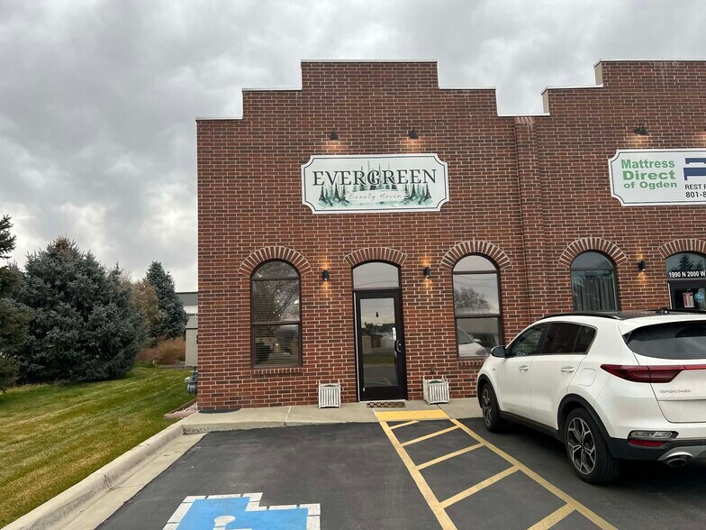 More Photos Of 1990 N 2000 W, Farr West Light Distribution For Lease