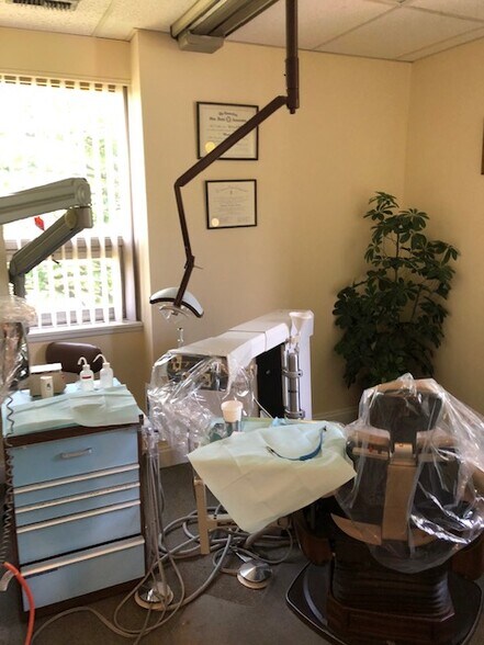 More Photos Of 125 Strawberry Hill Ave, Stamford Medical For Sale