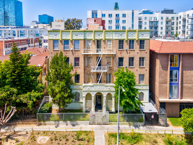 Primary Photo Of 2975 Leeward Ave, Los Angeles Apartments For Sale