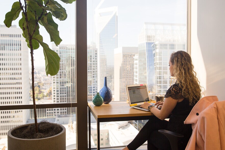 More Photos Of 101 S Tryon St, Charlotte Office Residential For Lease