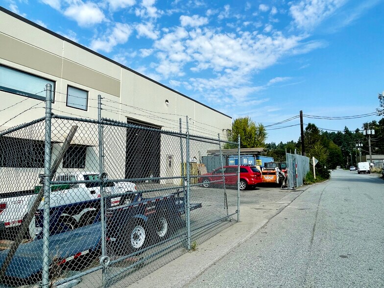 More Photos Of 211 Schoolhouse St, Coquitlam Warehouse For Lease
