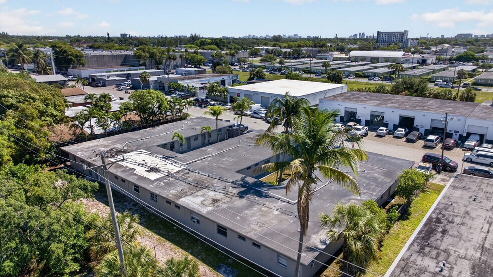 More Photos Of 821-825 NW 10th Ter, Fort Lauderdale Apartments For Sale
