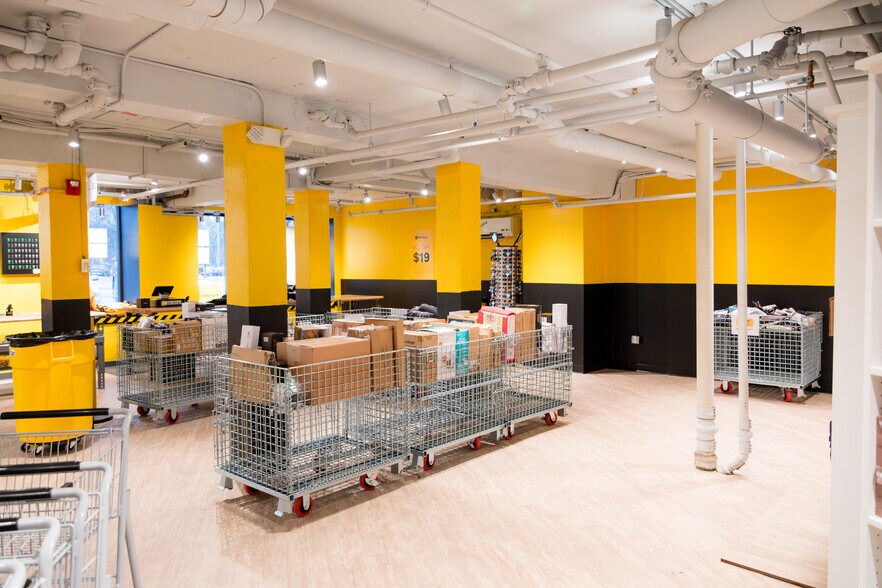 More Photos Of 1962 Beacon St, Brighton Apartments For Lease