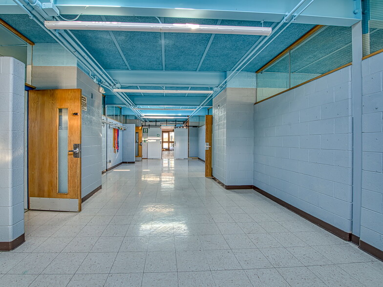 More Photos Of 2400 N Dixie Hwy, Monroe Serviced Offices For Sale