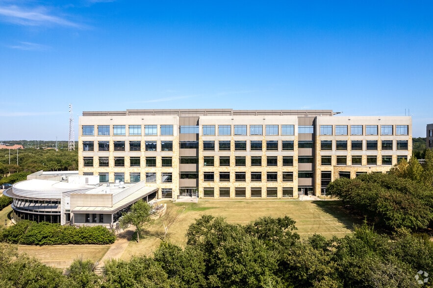 More Photos Of 3120 Sabre Dr, Southlake Office For Lease