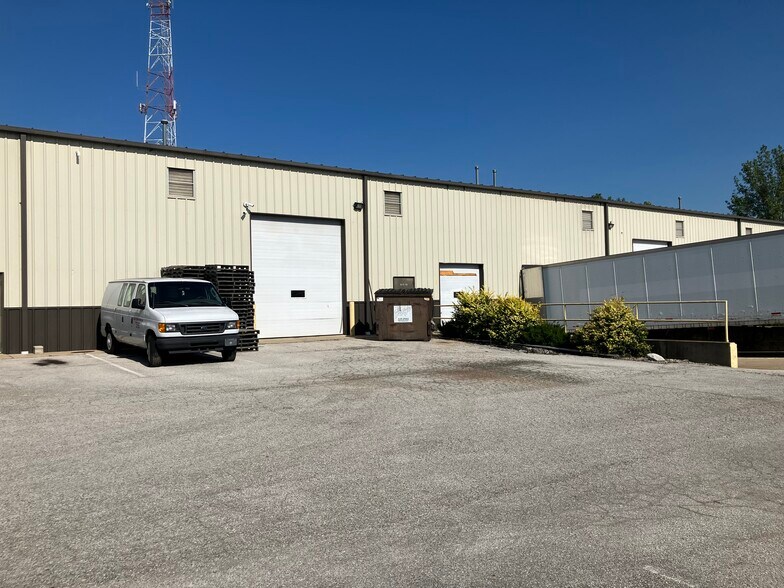 More Photos Of 770 Andico Rd, Plainfield Warehouse For Lease