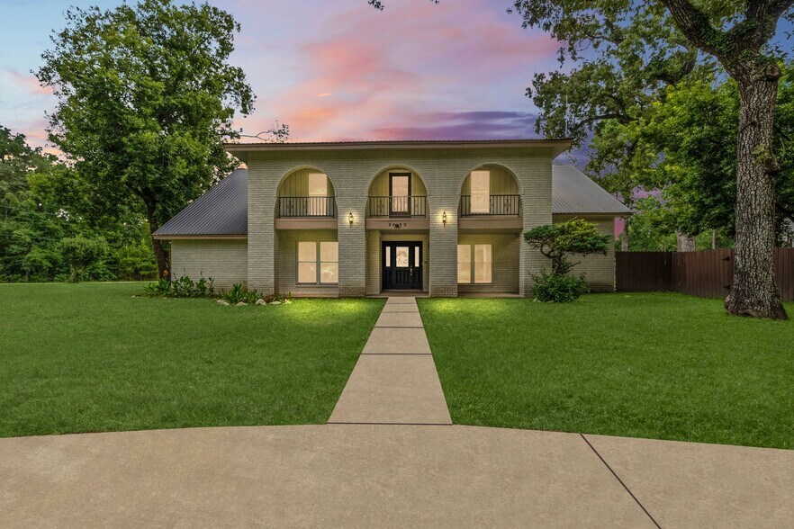 Primary Photo Of 2042 Teal Dr, Spring Dormitory For Sale