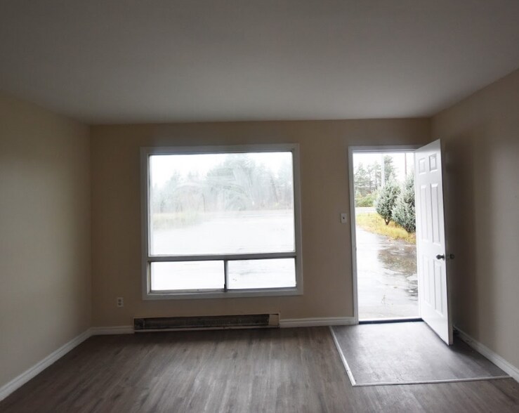 More Photos Of 859 Trunk Rd, Sault Ste. Marie Apartments For Sale