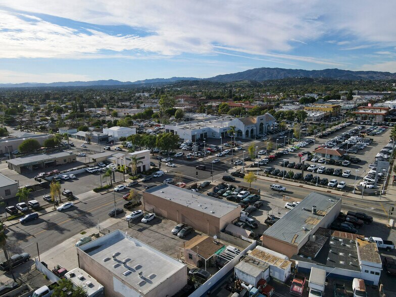 More Photos Of 639 San Fernando Rd, San Fernando Auto Repair For Sale