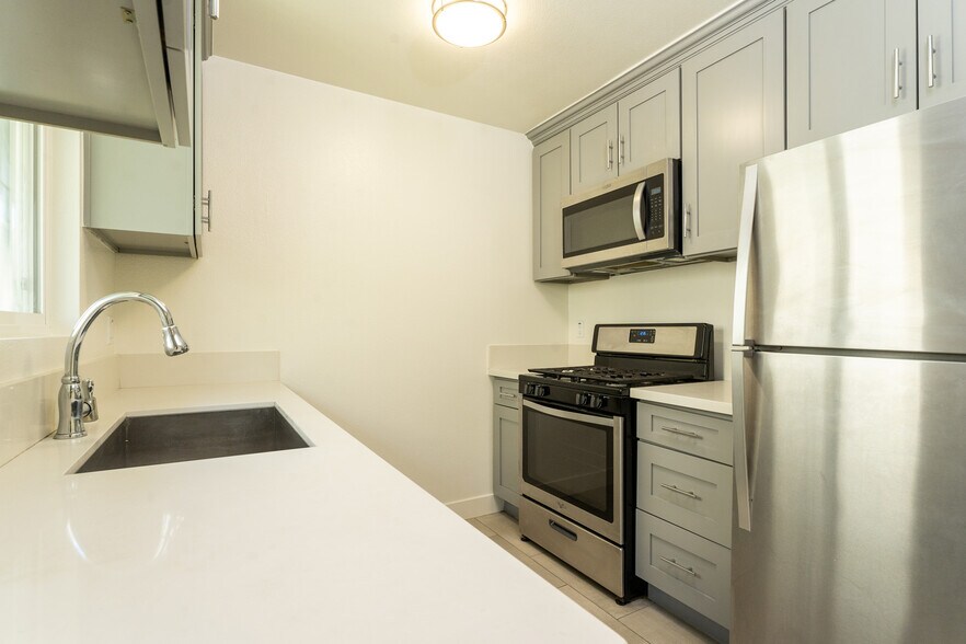 More Photos Of 4309 W Adams Blvd, Los Angeles Apartments For Sale
