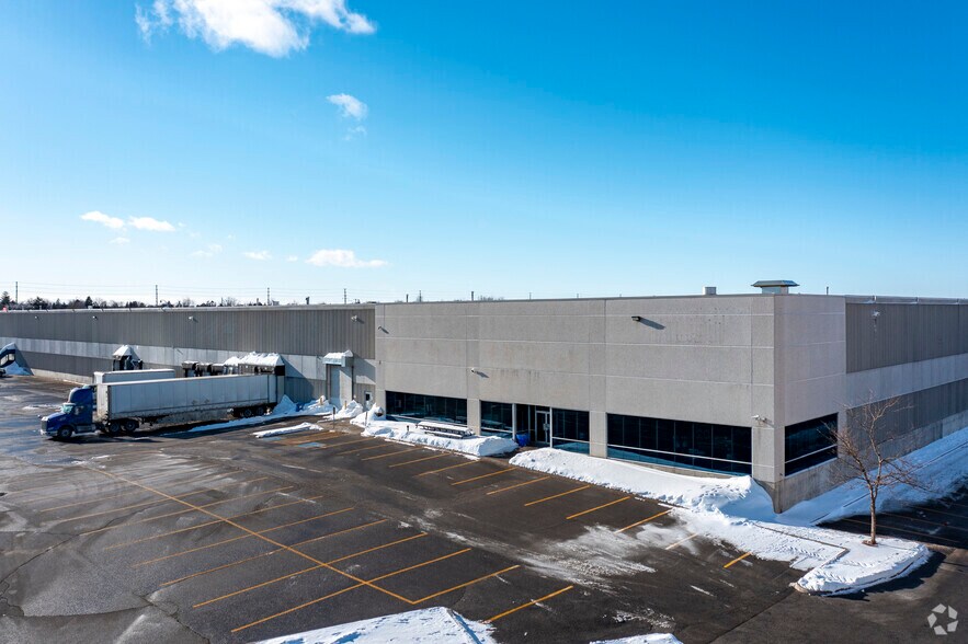 More Photos Of 9195 Torbram Rd, Brampton Warehouse For Lease