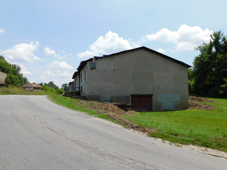 More Photos Of 530 Summit dr, South Boston Warehouse For Sale