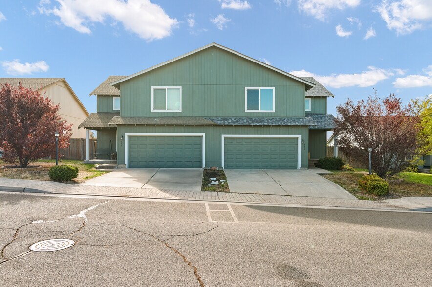 More Photos Of 888 SE Kierra Pl, Madras Apartments For Sale