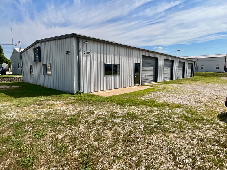 More Photos Of 3690 Kaiser Rd, Kaiser Warehouse For Sale