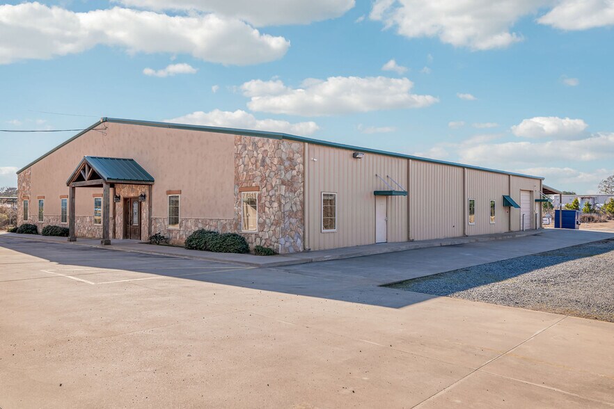 More Photos Of 2753 SH 322 Hwy, Longview Office Residential For Lease