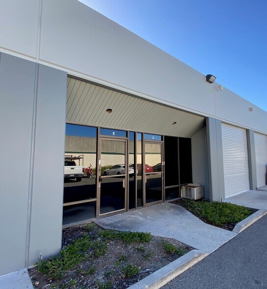 More Photos Of 23011 Alcalde Dr, Laguna Hills Warehouse For Lease