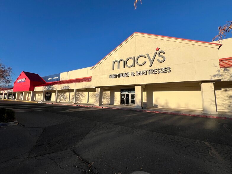 More Photos Of 6011 S Virginia St, Reno General Retail For Sale