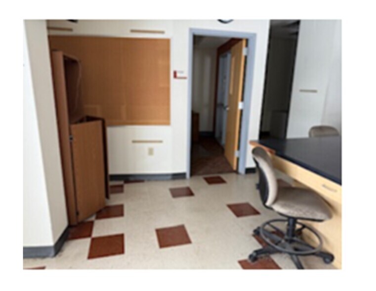 More Photos Of 1235 E University Dr, Macomb Industrial For Sale