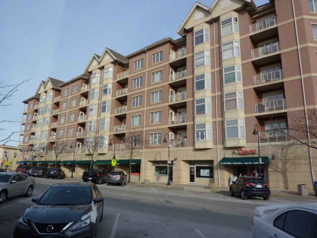 More Photos Of 9660-9684 Franklin Ave, Franklin Park Apartments For Lease